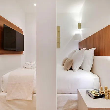 Luxury In The Heart Or Paris-notre Dame * Paris